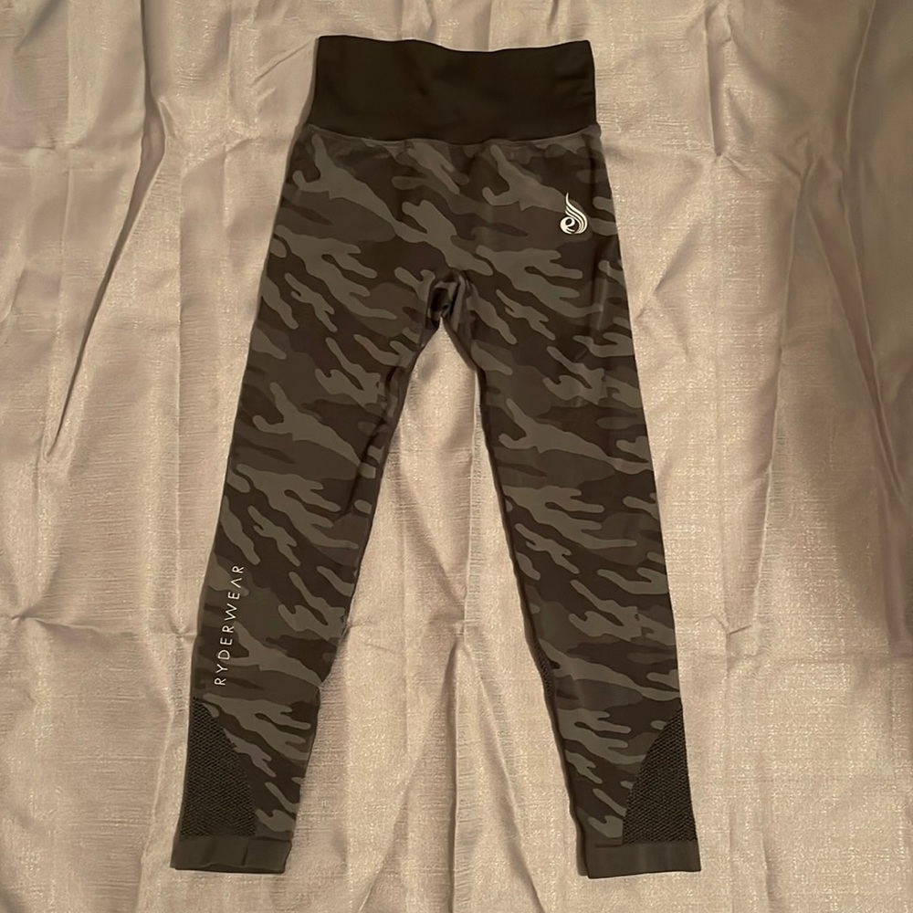 Ryderwear Seamless Gray Camo Leggings Size XS/S